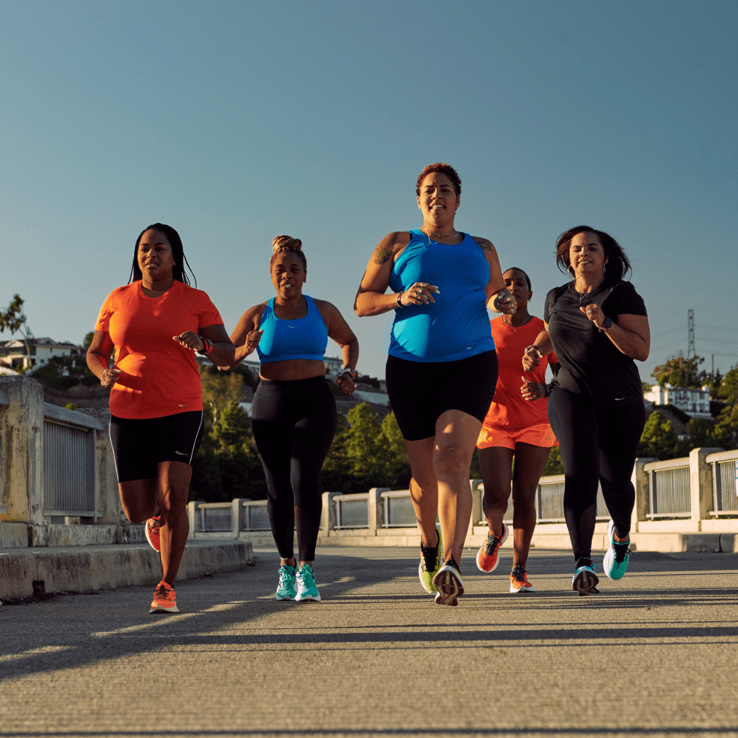 วิธีเลือกรองเท้าผู้สูงอายุ เหมาะทั้งใส่วิ่งและเดินนาน พร้อมแนะนำรุ่นควรซื้อ - Rev Online