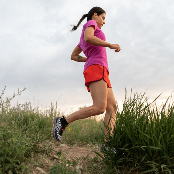 เคล็ดลับสําหรับผู้เริ่มต้นวิ่งเทรล โดย Katie Asmuth นักกีฬา Saucony - Rev Online
