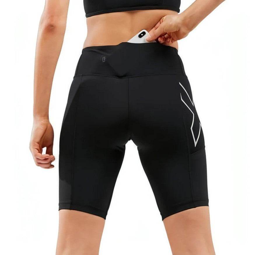 2XU - RUN MID RISE DASH COMP SHORTS Women - Rev Online