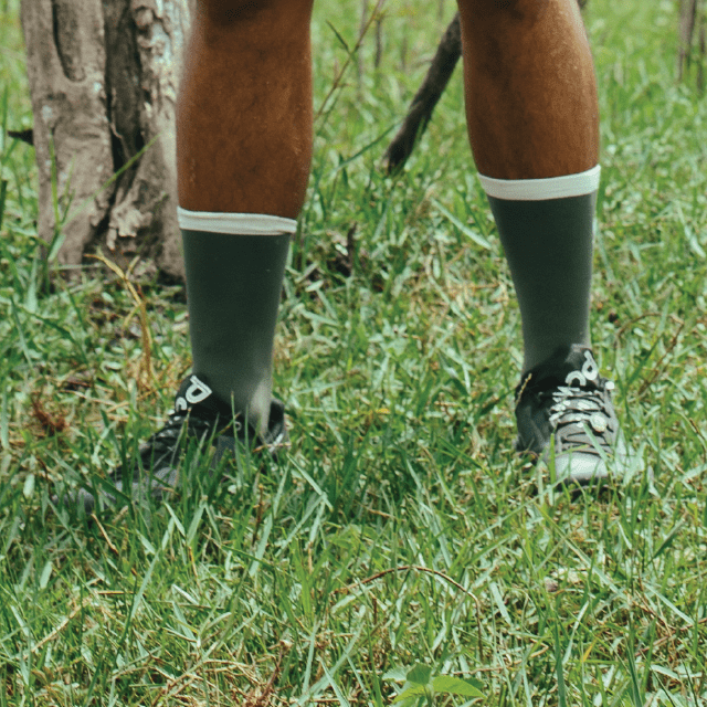 BROOO - TRAIL CREWSOCKS DARK OLIVE Unisex - Rev Online