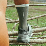 BROOO - TRAIL CREWSOCKS DARK OLIVE Unisex - Rev Online