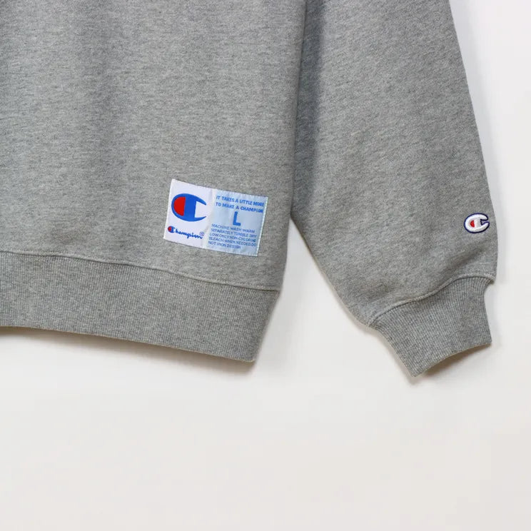 CHAMPION CREW NECK SWEATSHIRT เสื้อสเวตเชิ๊ตผู้ชาย