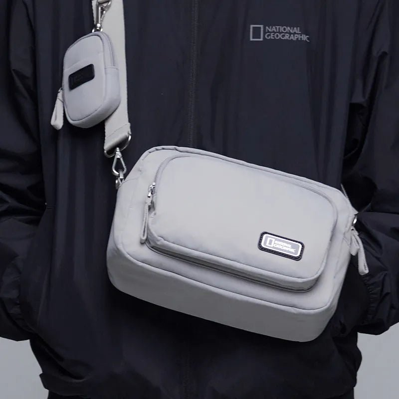 NATGEO CROSS BAG กระเป๋าสะพายคาดอกสำหรับผู้ชายและผู้หญิง - Rev Online