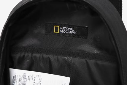 NATGEO CROSS BAG กระเป๋าสะพายคาดอกสำหรับผู้ชายและผู้หญิง - Rev Online