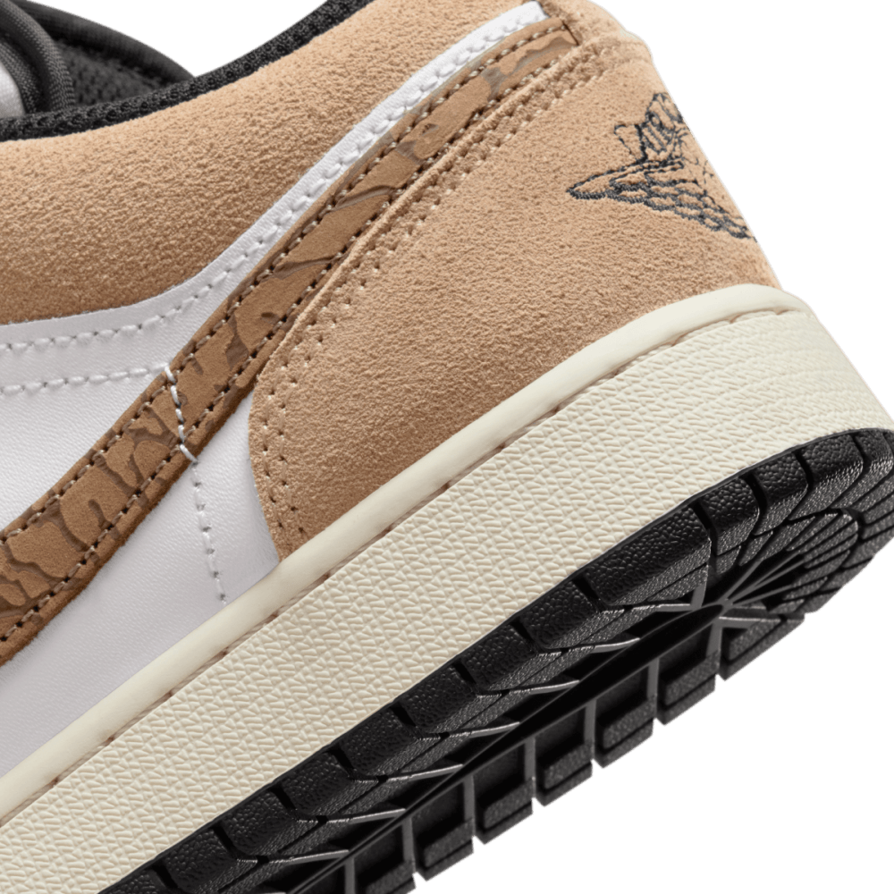 NIKE - AIR JORDAN 1 LOW SE (GS) Kids - Rev Online